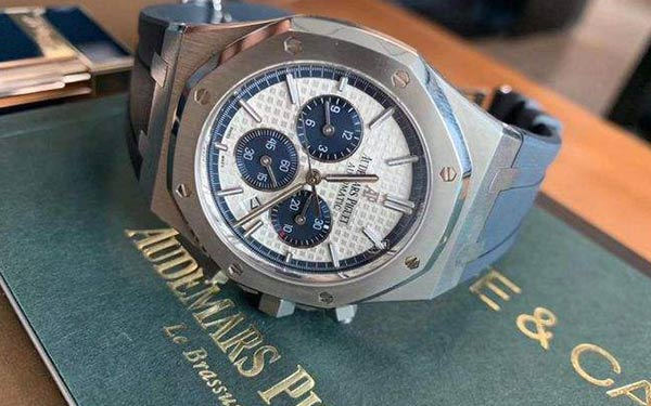 爱彼手表走慢了原因是啥 爱彼手表走慢了原因是啥