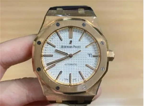 爱彼手表表耳掉了解决办法大全 爱彼手表表耳掉了解决办法大全