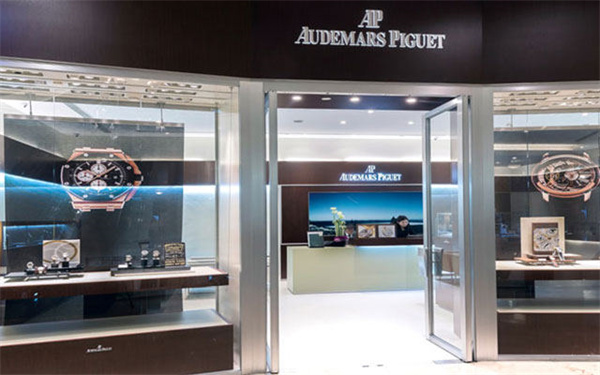 爱彼手表表带掉色如何处理 爱彼手表表带掉色如何处理