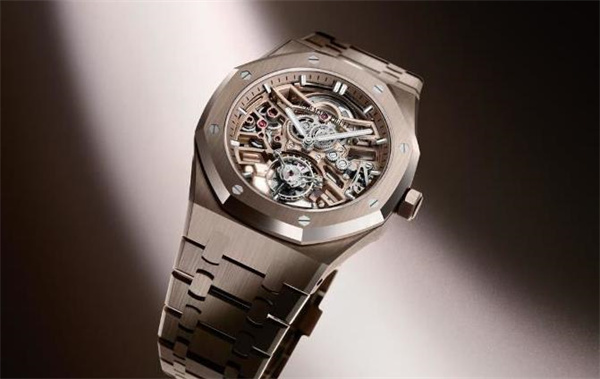 爱彼手表表蒙有划痕如何处理