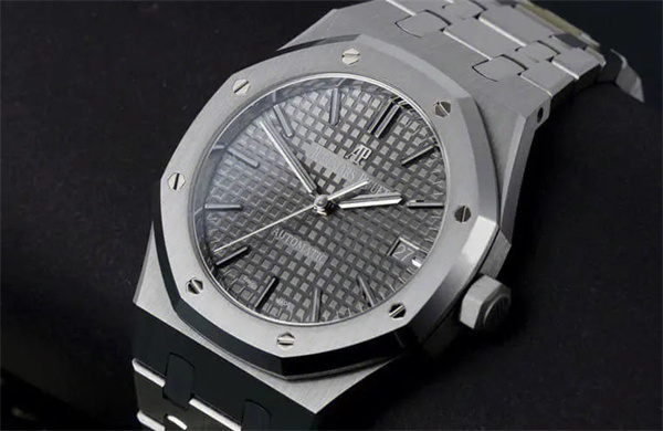 爱彼手表进水了处理办法盘点