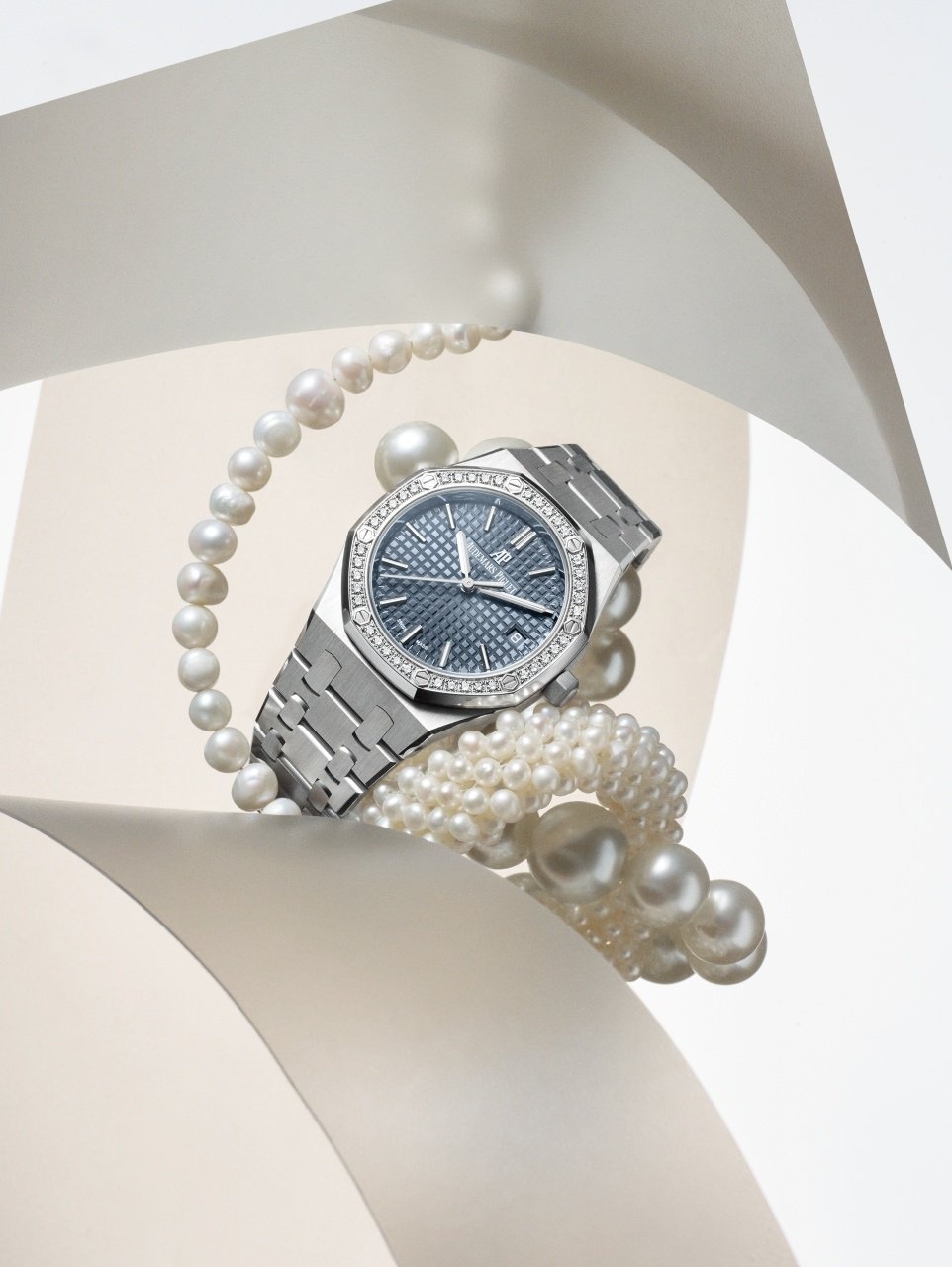 爱彼手表机芯里面有划痕处理方法是什么