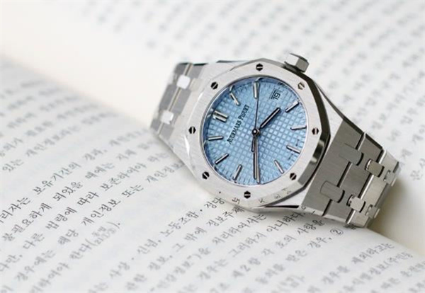 爱彼手表表带掉色解决方法盘点